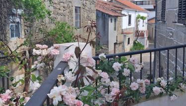 Casa rústica com terraço e jardim - Foto 3