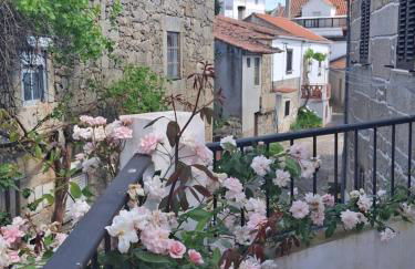 Casa rústica com terraço e jardim - Foto 3