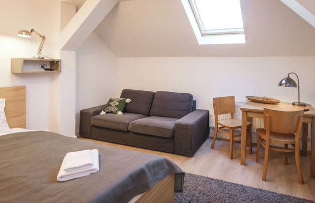 Bearsleys Downtown Apartments - Photo 17