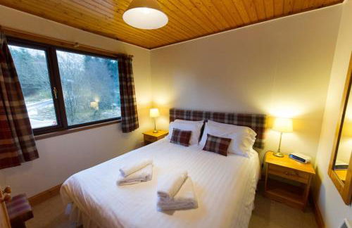 Eagle Lodge with stunning loch and mountain view - Foto 7