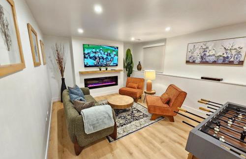 Luxury 4BR near Six Flags & Naval Base - Foto 3