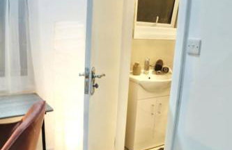 Beautiful NW4 Studio - Professional Market - Own Entry - Photo 35