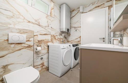 Lulani Soline Pool Apartment - Photo 52