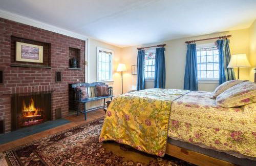 Private Tavern, Hot Tub, 8-Fireplaces, Spa Baths, Fire Pit, Baths Ensuite - Shop or Ski! - Foto 28