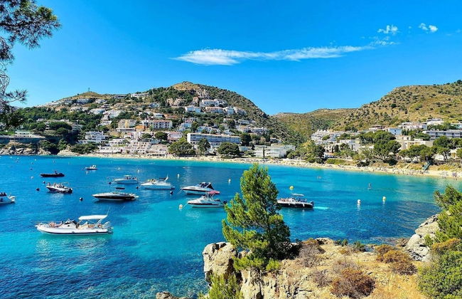 Apartment in Roses by the Beach With Pool - Photo 32