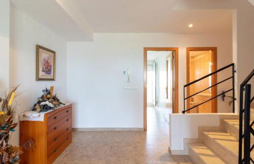 Global Properties, Adosado en primera linea de playa con vistas al mar - Foto 3