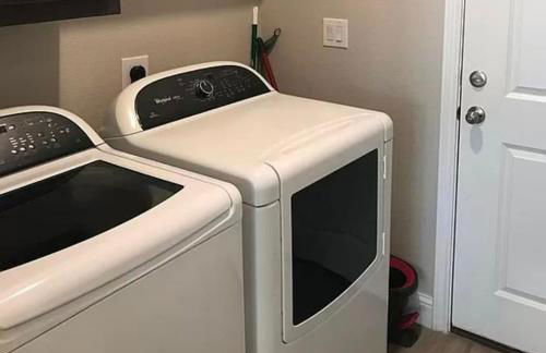 Spacious Home Perfect for Families& Business Trips - Foto 18