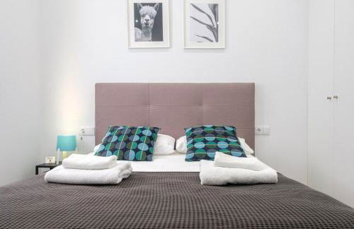 Bright, Brand new & Very Comfortable Apartment - Photo 15