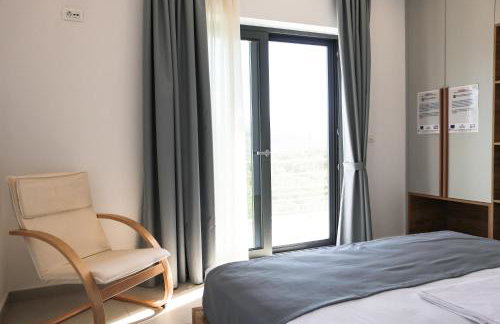 Silver Cozy Getaway - 3 Pearls Pool Retreat - Photo 5