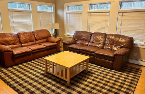 Stunning 5BR at Hunter and Windham w Oversized Deck, 5 Acres, and Mountain View - Foto 9