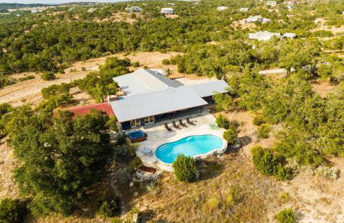 Legendary 3 Bedroom Estate with Pool & Hot Tub! - Foto 39