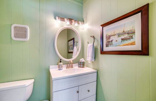 Live Lake Life! Enchanted Oaks Gem with Private Dock - Foto 22