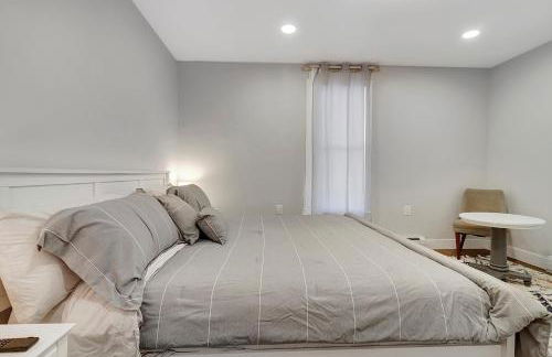 Spacious Central 4BR, Ski & Bike - Photo 5