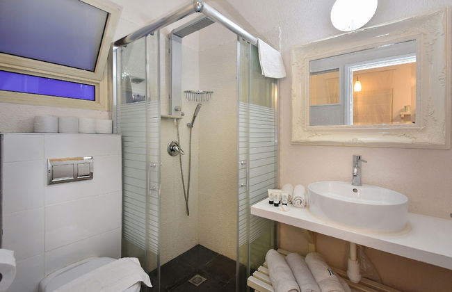 Niflaot Hagolan - Photo 22