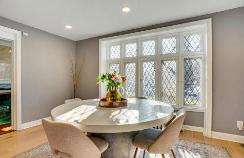 Explore Orange and NYC! Luxury Family Home with Deck - Foto 13