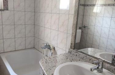 Apartments Ana Žaborić, 50 m od šljunčane plaže - Foto 43