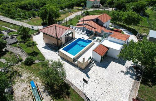 Family friendly house with a swimming pool Kotlenice, Zagora - 22219 - Foto 1