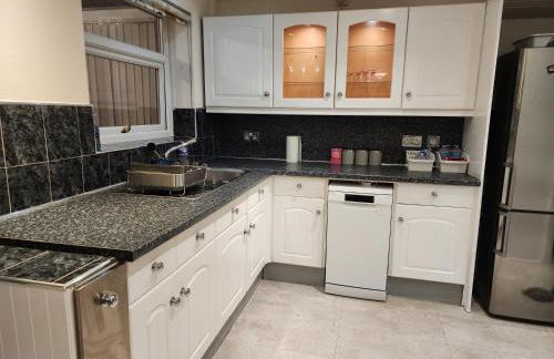 My Holiday Home -2 Bed House-Free Parking - Foto 17