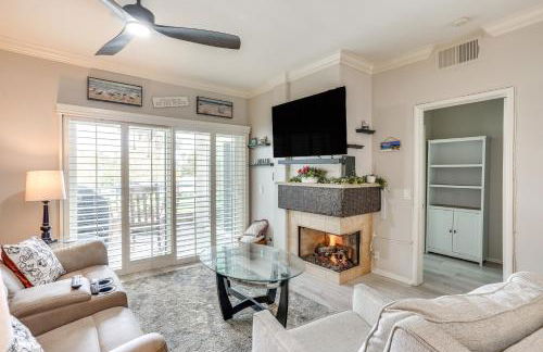 Huntington Beach Condo with Pool Less Than 1 Mi to Pier! - Foto 1