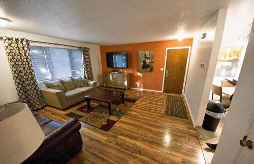 Stay Anchorage! Furnished Two Bedroom Apartments With High Speed WiFi - Foto 51