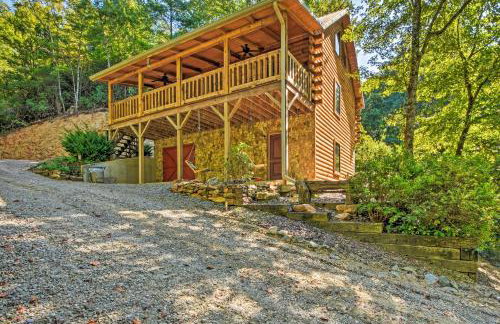 Rustic Andrews Cabin Rental with Deck and Fire Pit! - Foto 26