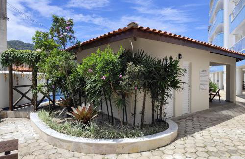 Apto com ar-cond e piscina a 100m mar praia da Enseada - Foto 64