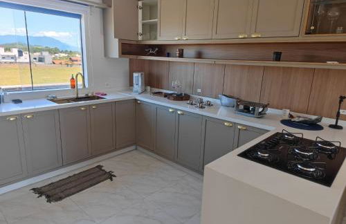 Linda cobertura no campeche próximo a praia - Foto 6