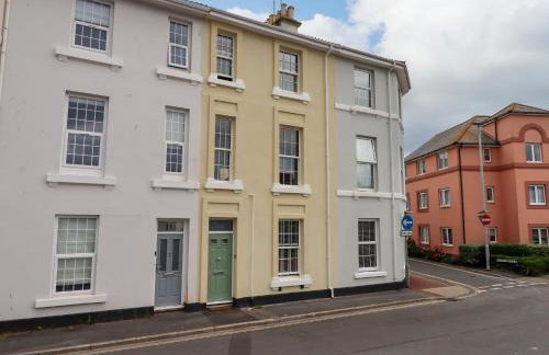 1 Sea Otter House - Photo 4