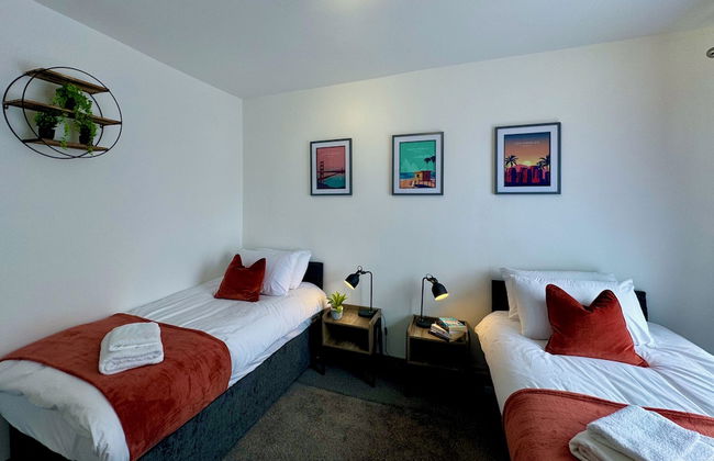 Lenhurst House - Photo 12