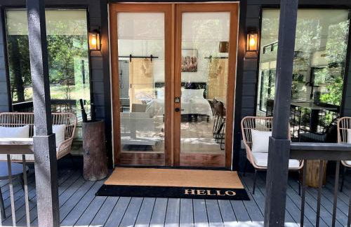 Tranquil Modern Cabin with Friendly Farm Animals & Pond Views Near Cedar Creek, Texas - Photo 41