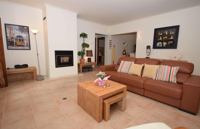 Family Retreat With Pool; Caldas da Rainha - Photo 12