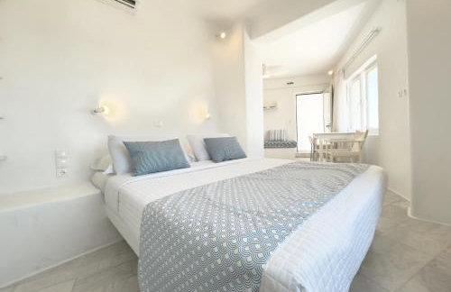 Eagles' Nest Mykonos Suites & Apartments with Heated Pool & Jacuzzis - Foto 3