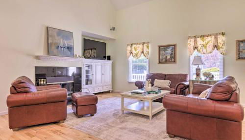 Less Than 1 Mi to Beach Luxury North Fork Retreat with Deck - Foto 4