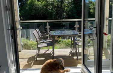 Beautiful Riverside Holiday Home - Foto 7