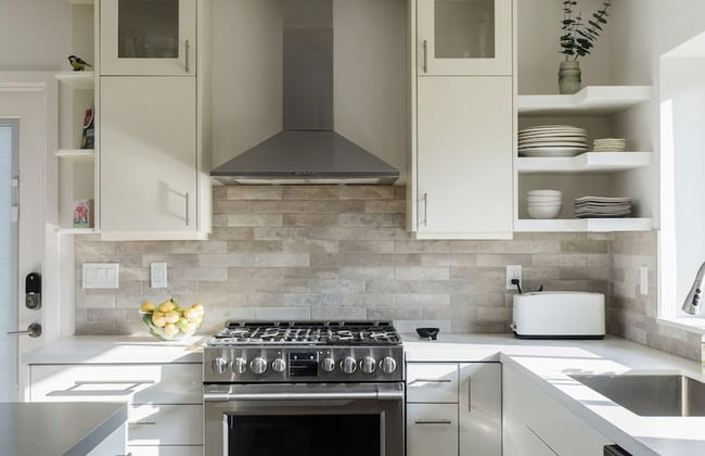 Spacious and Bright 5-bedroom Oasis Pool and Yard - Foto 5