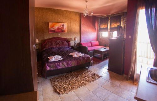 Silva Suites - Photo 12