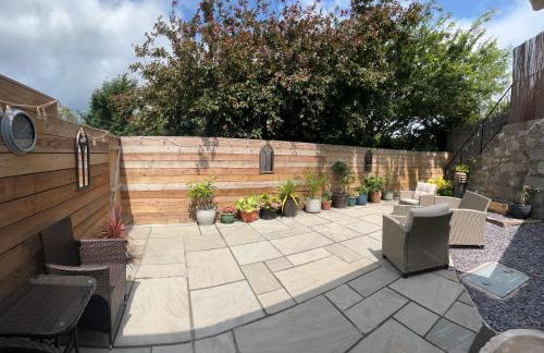 Private, Modern and Detached Garden Apartment - Photo 9