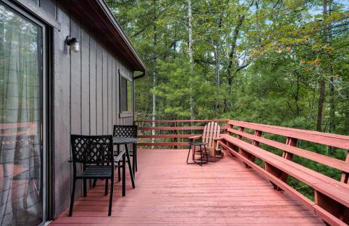Hot Tub Deck Screened Porch Fire Pit & WiFi - Photo 26