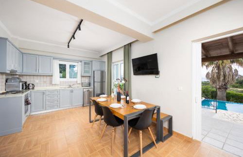 Villa Ioanna Agios Stephanos - Photo 27