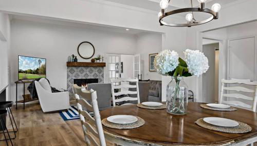 Remodeled 4 Bedroom Home Close to Downtown Frisco. - Foto 3