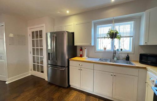 Dual-Home Berkshire Retreat Sleeps 16 - Foto 23