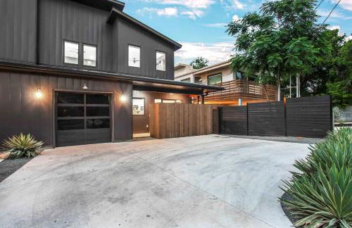 Full Duplex ATX Modern Creekside Retreat 2 Pools - Foto 66