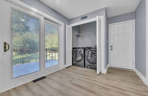 Modern Luxury with Pool Table 3BR-5BD Sleeps 10 - Foto 24