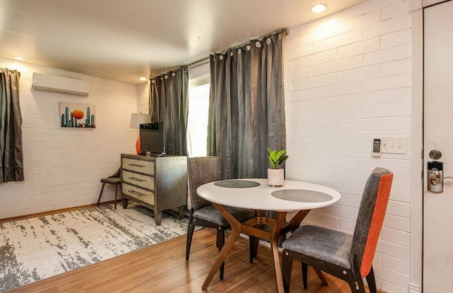 Bright & Cozy Mid Town Zen Yard Studio! - Foto 8