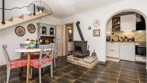 2 Bedroom Nice Home In Senj - Foto 4