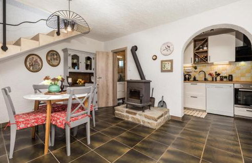 2 Bedroom Nice Home In Senj - Foto 4