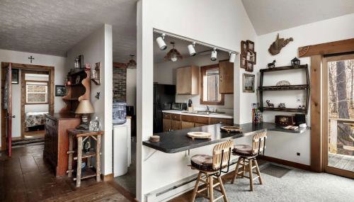 Lustrous Lakefront Cabin Oasis near Lake Ferndale in West Virginia - Foto 5