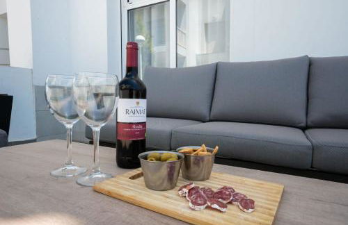 Helgafell Superior Courtyard Suite - Photo 31