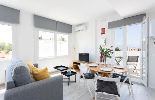 Apartamentos LA PELUSA - Photo 2