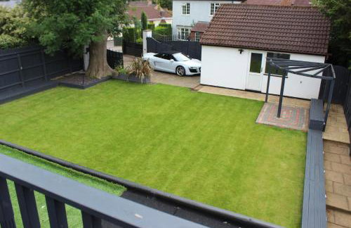 Modern Spacious House - Sleeps 16, Free Parking, Sun Terrace - Foto 13